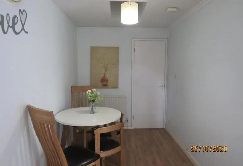 1ベッドルームハウス, Serene Inn Near Bletchley Park