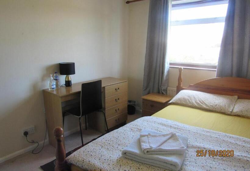 בית, חדר שינה 1, Serene Inn Near Bletchley Park