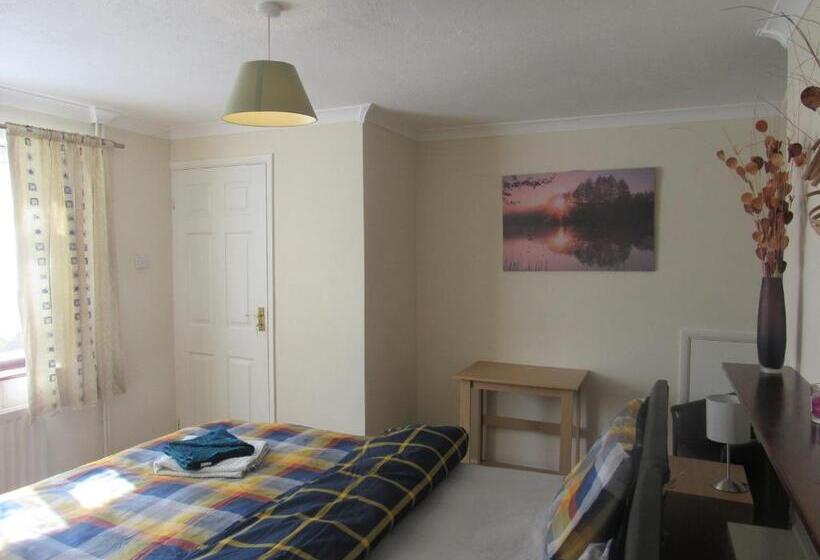 침실 1개 주택, Serene Inn Near Bletchley Park