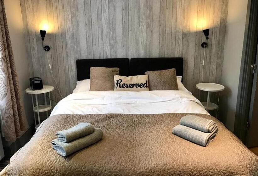 스탠다드 트리플 룸, Ei8ht Brighton Guest Accommodation