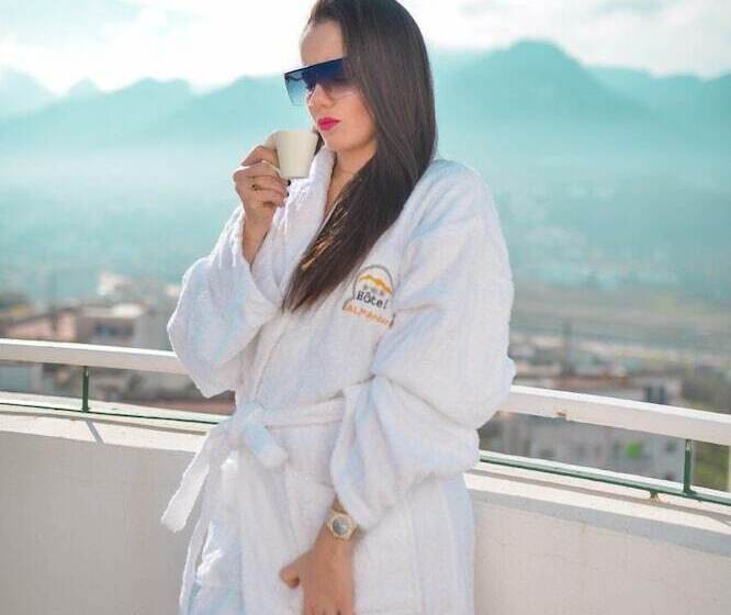 سوییت جونیور, Al Mandari Hôtel Tétouan