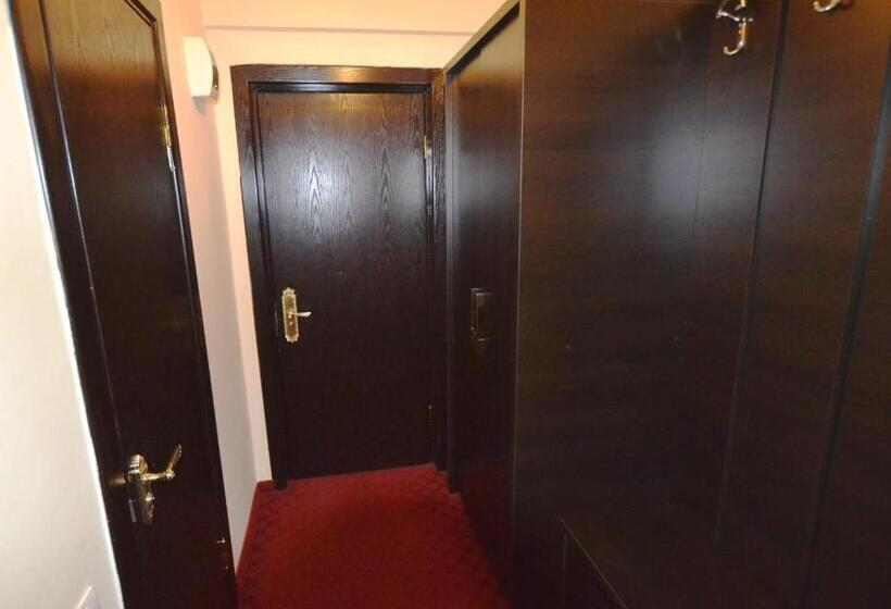 اتاق کلاس بیزنس, Ancor