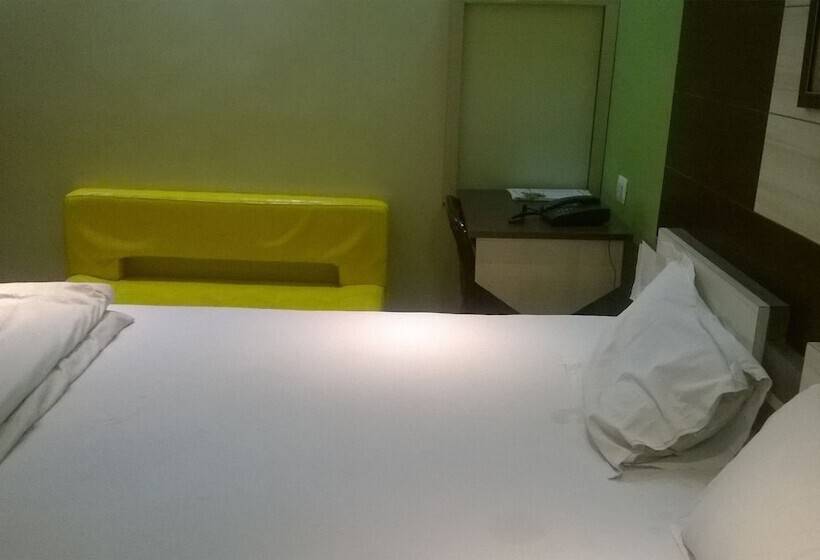 标准间, Darbar International