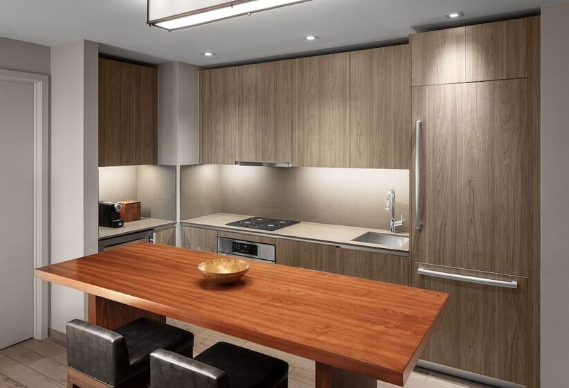 جناح غرفتين نوم, East Miami