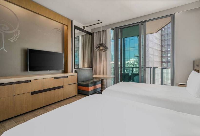 غرفه قياسيه سريرين مزدوجين, East Miami