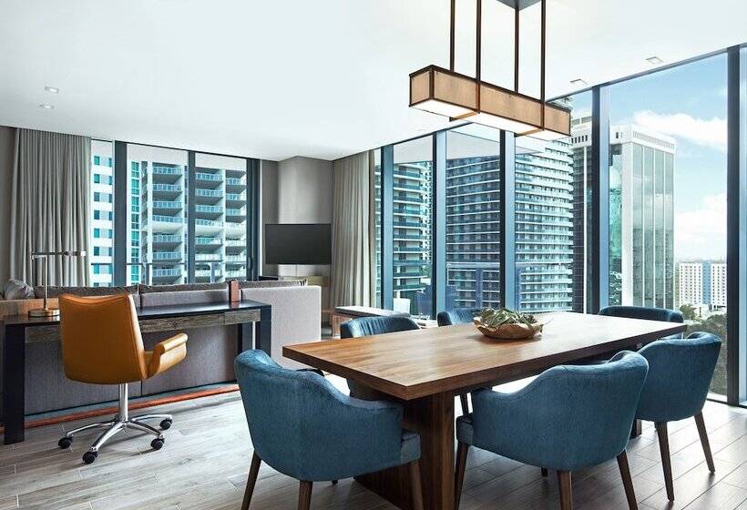 جناح غرفتين نوم, East Miami