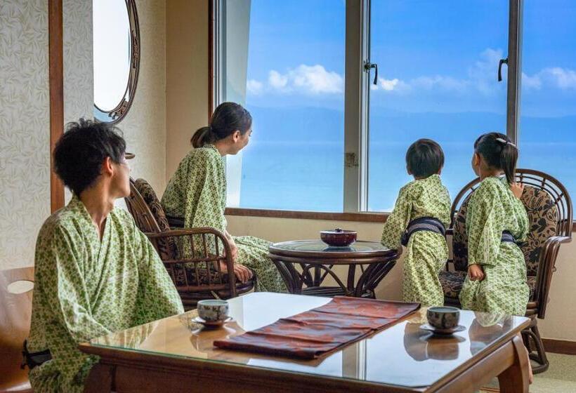 غرفة ديلوكس, Ibusuki Phoenix