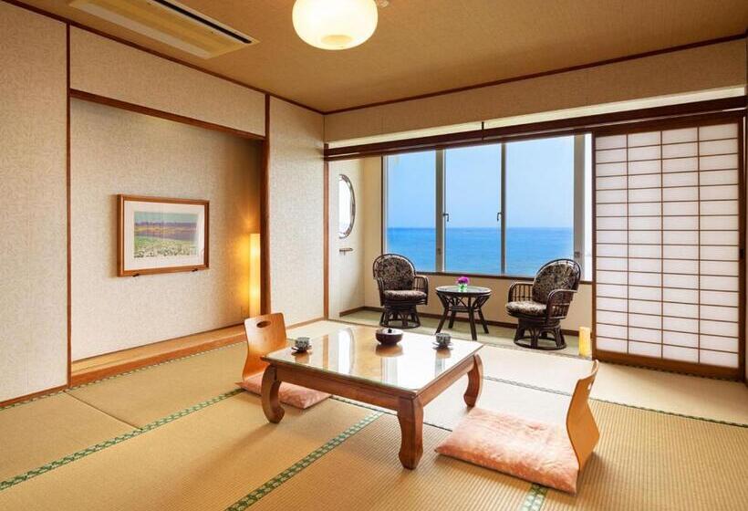 غرفة قياسية رباعية, Ibusuki Phoenix