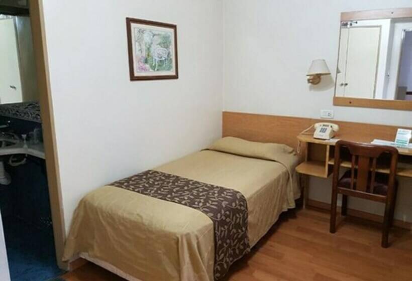 标准单人间, Mayoral