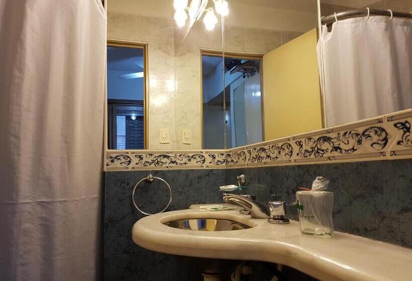 标准单人间, Mayoral