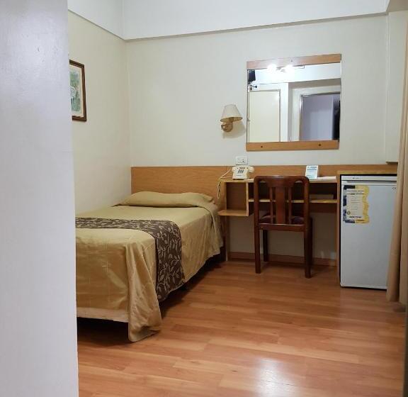 标准单人间, Mayoral