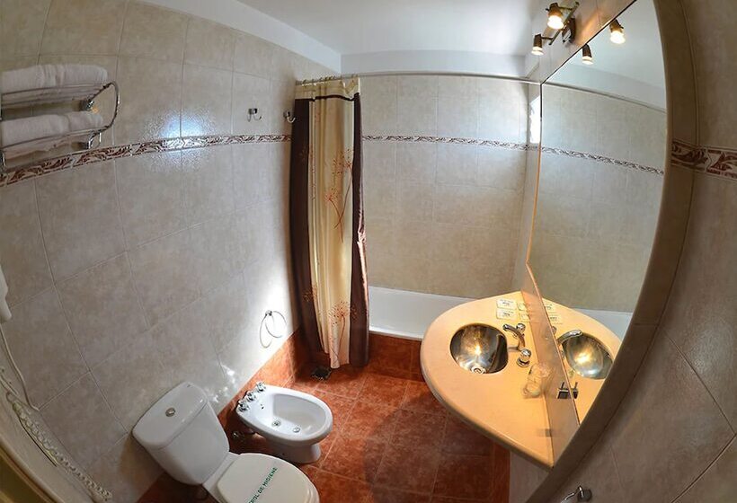 标准三人间, Mayoral