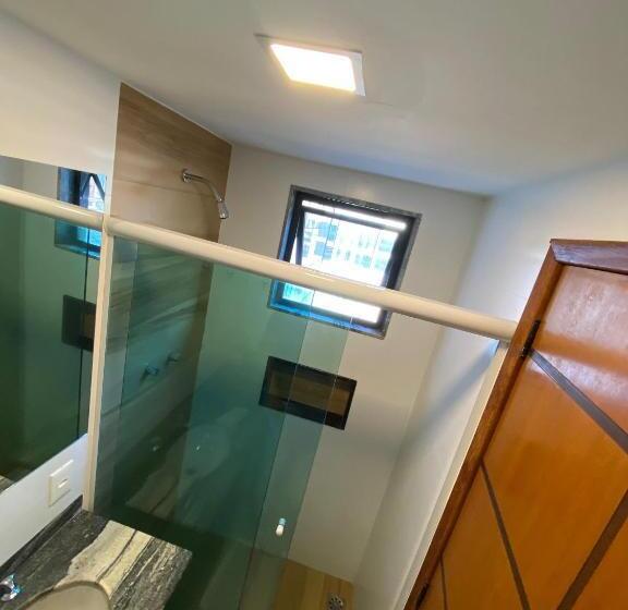 패밀리 룸, Palace