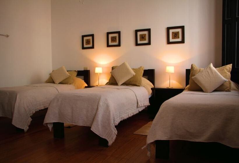 اتاق سوپریور سه تخته, Posada El Capullo