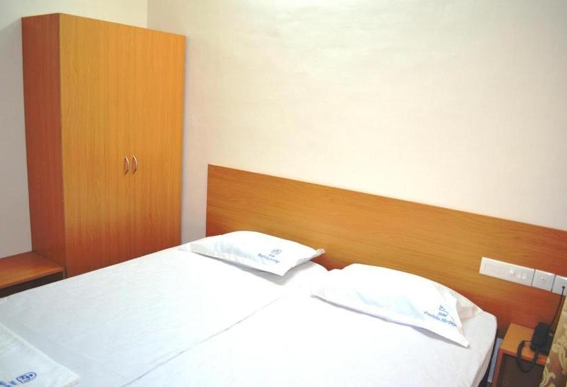 디럭스 룸, Prathiba Heritage