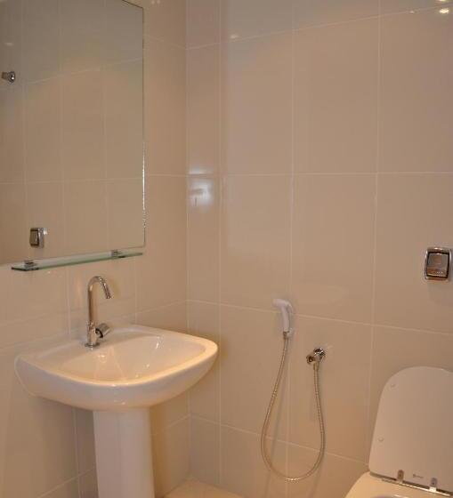 Quarto Estandar, Saionara
