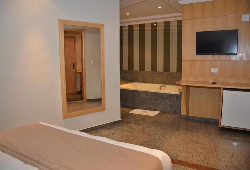 Suíte com Hidromassagem, Saionara