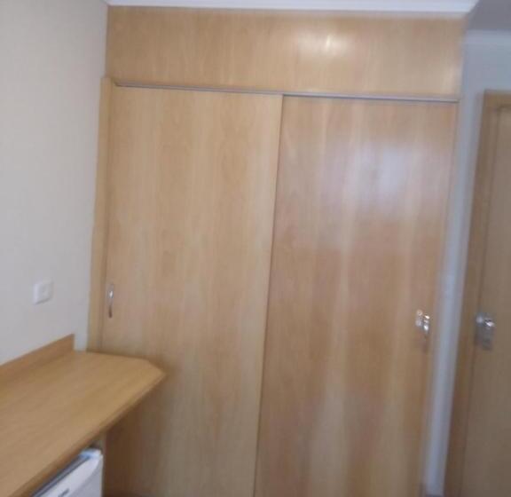 Quarto Familiar, Saionara