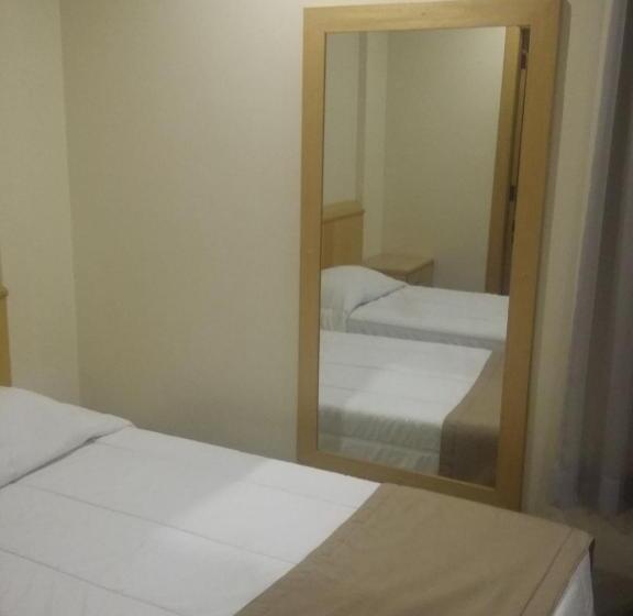 Quarto Familiar, Saionara