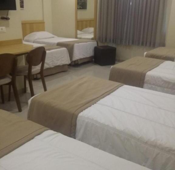 Quarto Familiar, Saionara