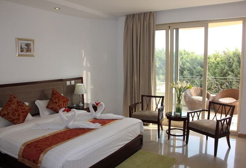 Quarto superior, Soluxe Cairo