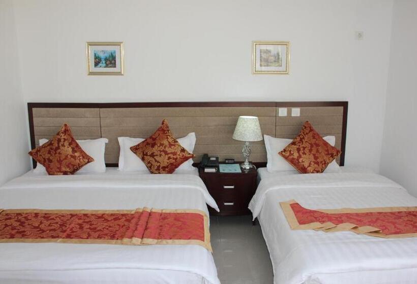 Quarto Triplo Comfort, Soluxe Cairo
