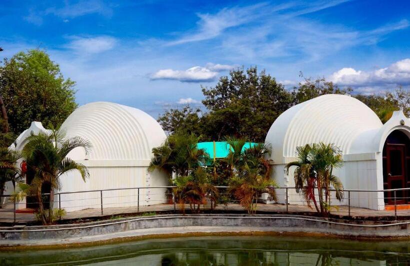 Номер Стандарт Вид на Бассейн, Sambodhi Retreat