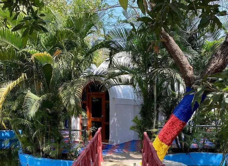 اتاق استاندارد با چشم‌انداز استخر, Sambodhi Retreat