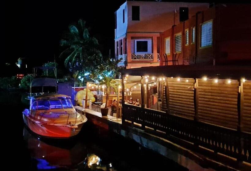 اتاق استاندارد سه تخته با بالکن, Posada La Hamaca