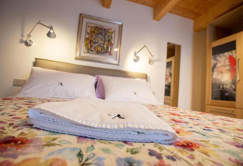 غرفة قياسية مطلّة علي الحديقة, D Artemisia Chambres D Hôtes