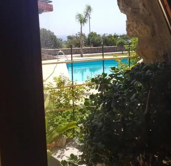 Standard-huone Allasnäkymä, Elios Bed And Breakfast In Villa   Fuscaldo