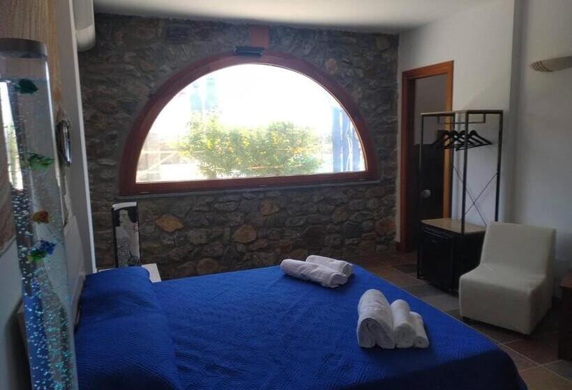 חדר סטנדרט עם מיטת קינג, Elios Bed And Breakfast In Villa   Fuscaldo