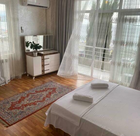 اتاق خانوادگی با چشمانداز دریا, Sarpi Hotel Numa