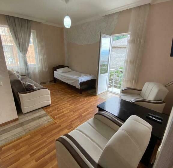 اتاق خانوادگی با چشمانداز دریا, Sarpi Hotel Numa