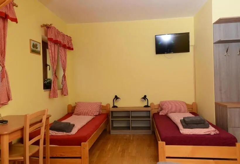 スタンダード４人部屋, Podveský Mlýn