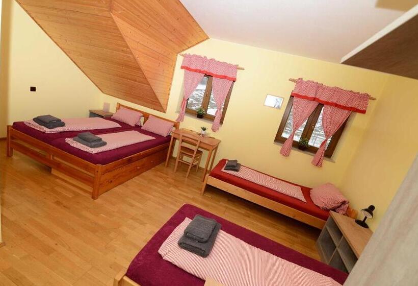 غرفة قياسية رباعية, Podveský Mlýn