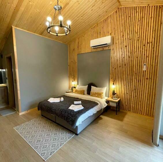 标准间带游泳池, Sea And Mountain