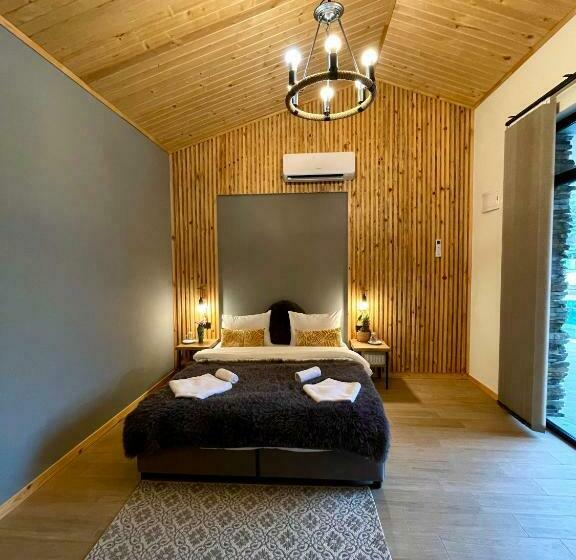 标准间带游泳池, Sea And Mountain