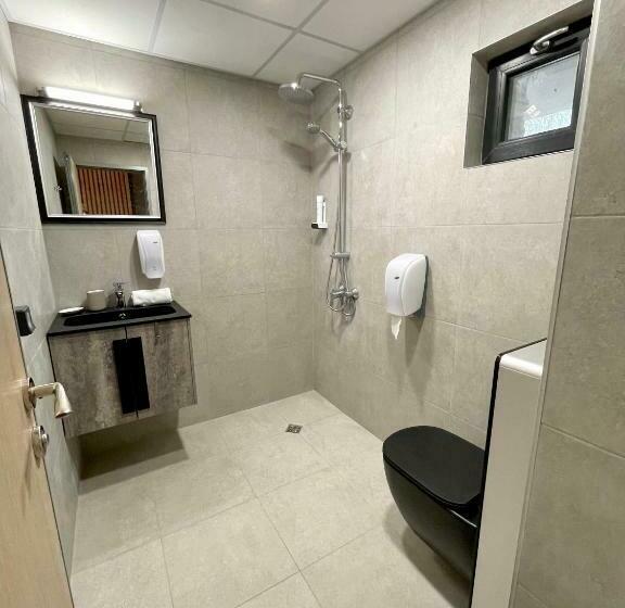 标准间带游泳池, Sea And Mountain