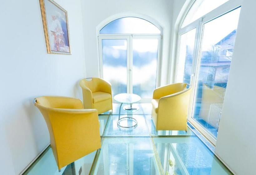 标准间, Sea And Mountain