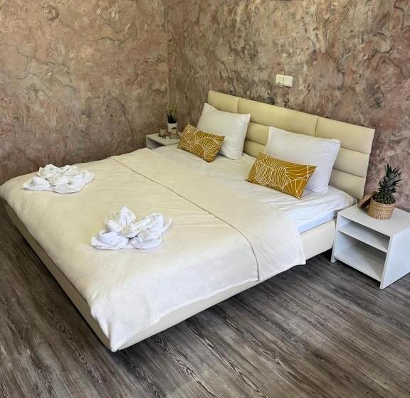 标准间, Sea And Mountain