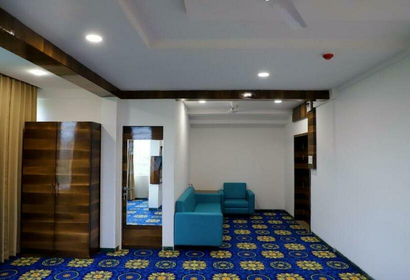 Президентский Люкс, Pg Sons Hotel And Resort