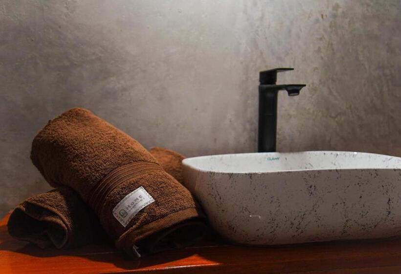 غرفة عائلية, Kidoti Bay