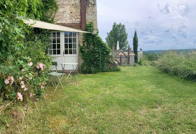 스탠다드 룸, Le Haut Repaire