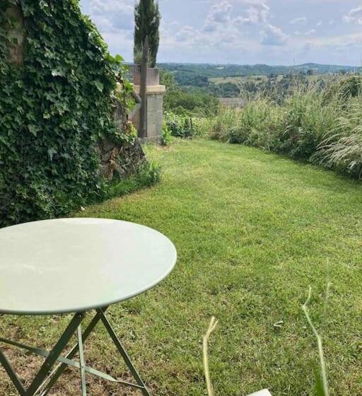 스탠다드 룸, Le Haut Repaire