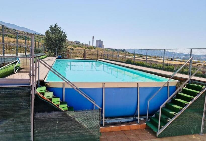 اتاق خانوادگی, B&b La Petrosa