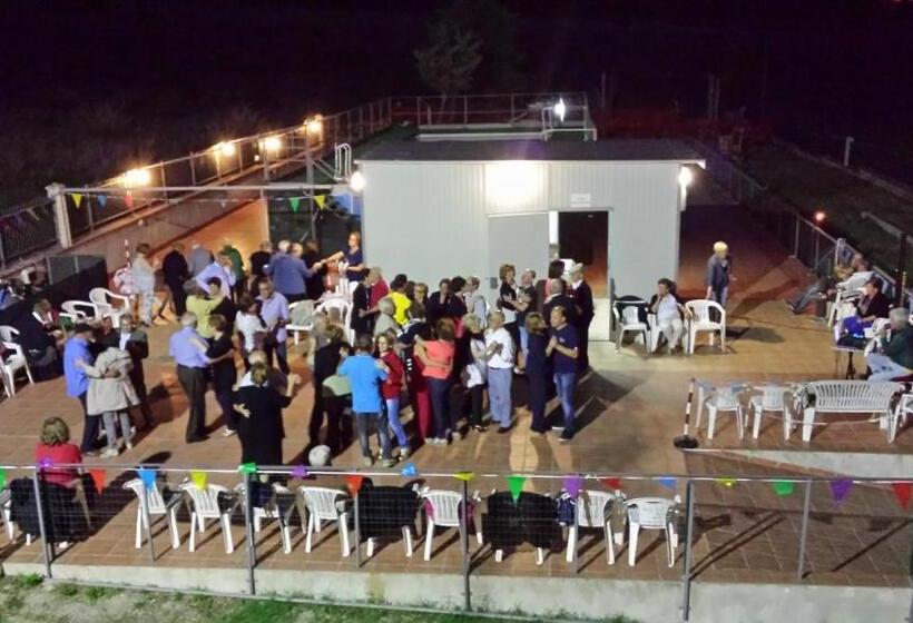 اتاق خانوادگی, B&b La Petrosa