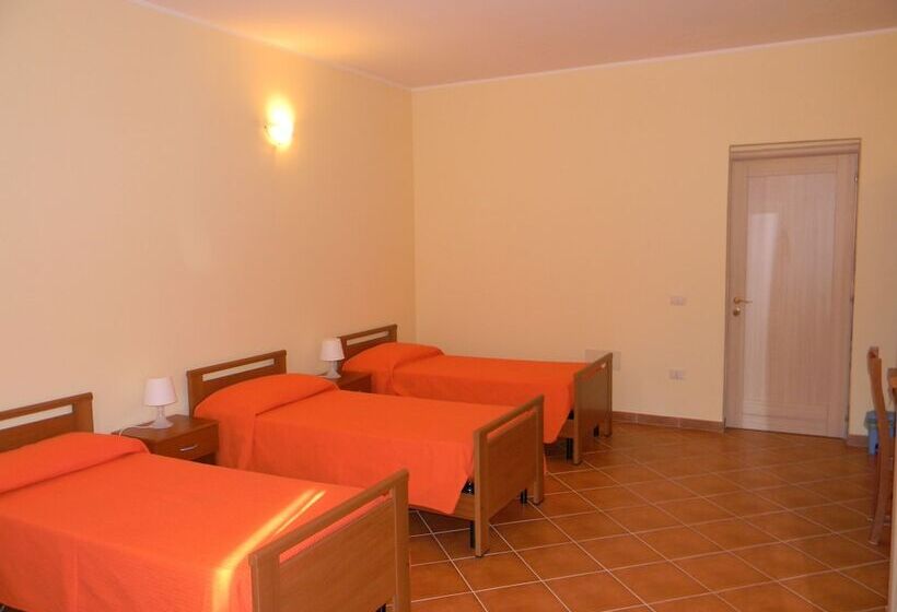 اتاق خانوادگی, B&b La Petrosa