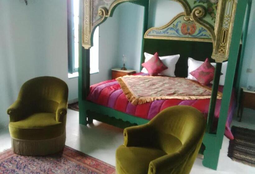 سوئیت کلاسیک, Palais Bayram