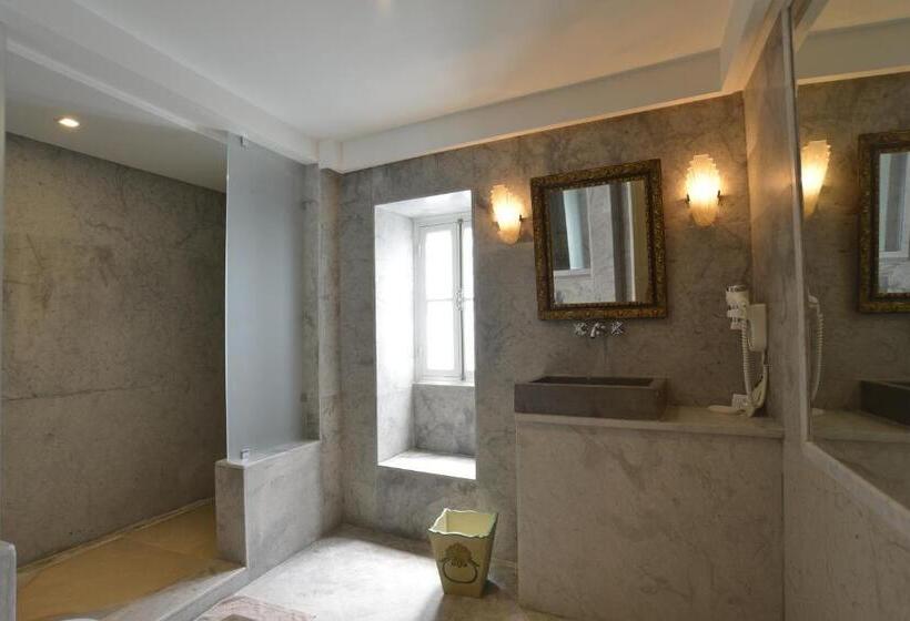 سوئیت کلاسیک, Palais Bayram